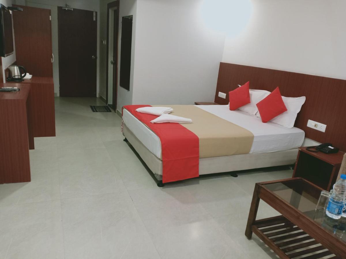 Hotel Janaki Pride Пурі Екстер'єр фото